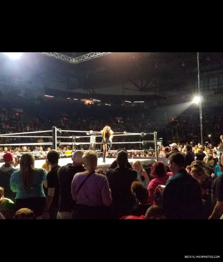 BeckyLynchWWE-0734203557453389824-20160521_210543-img1.jpg