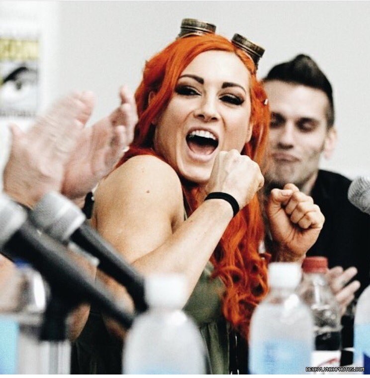 BeckyLynchWWE-0756605455095386112-20160722_164252-img1.jpg