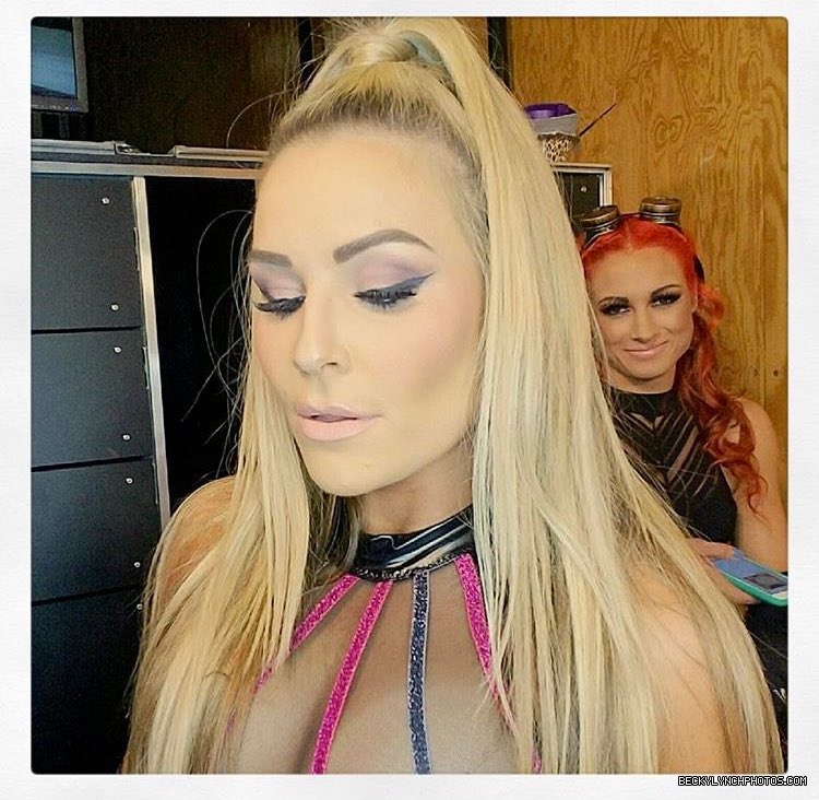 BeckyLynchWWE-0847637183406026752-20170330_213027-img1.jpg