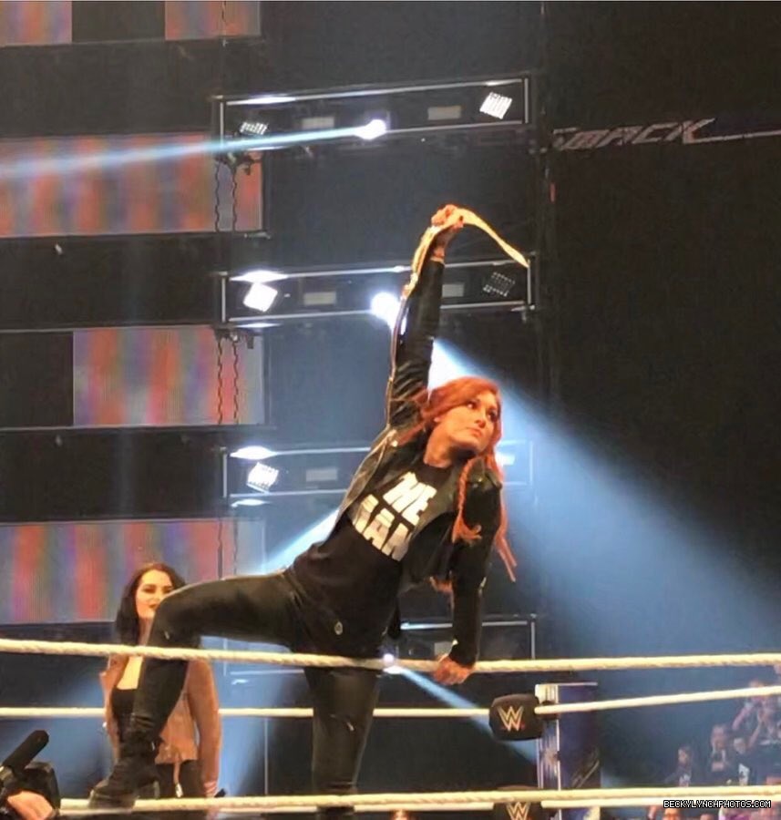 BeckyLynchWWE-1067590532619210752-20181127_192632-img1.jpg