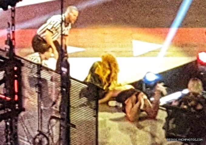 BeckyLynchWWE-1116799584892747779-20190412_152544-img1.jpg