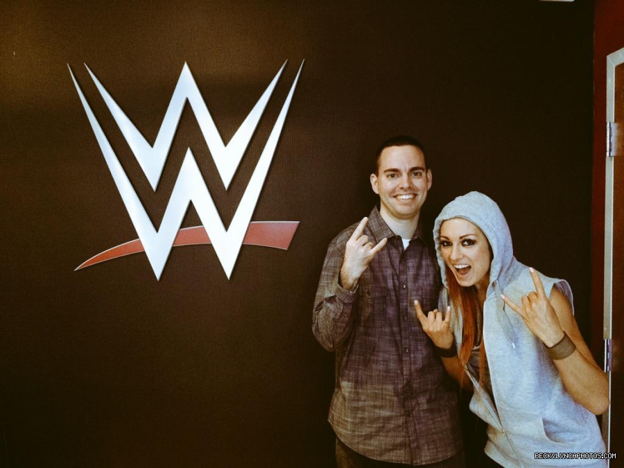 BeckyLynchWWE-0600434273204699136-20150518_175420-img1.jpg