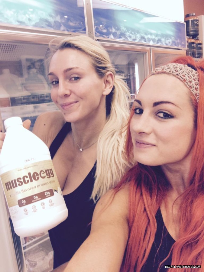 BeckyLynchWWE-0653275458956566529-20151011_132621-img1.jpg