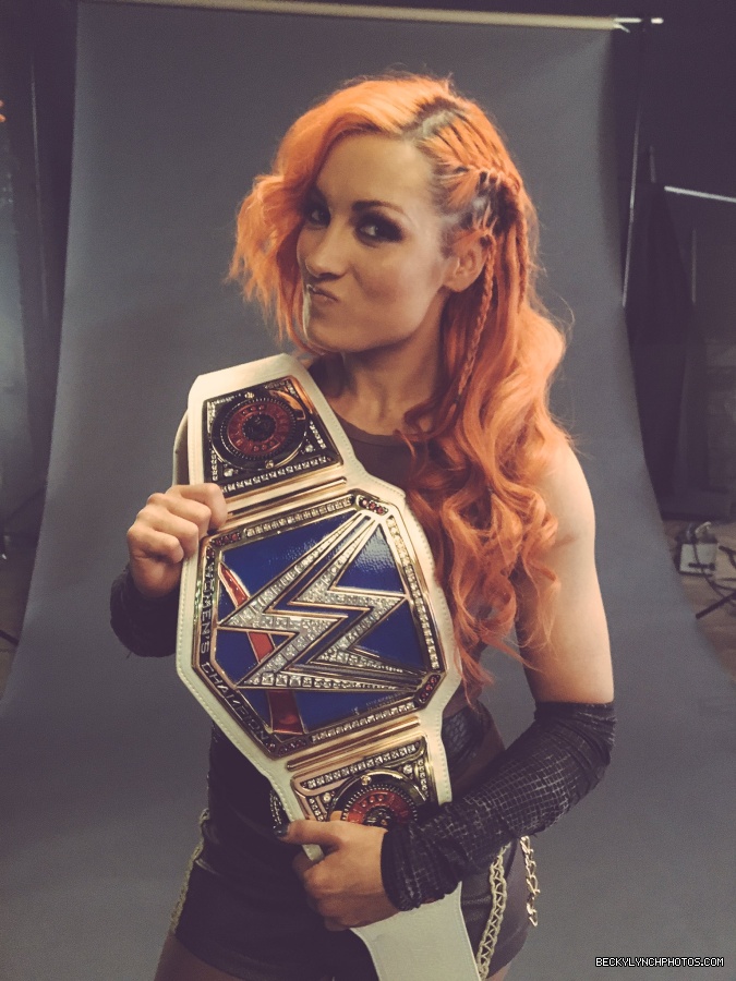 BeckyLynchWWE-0775151871182966784-20160911_205942-img1.jpg