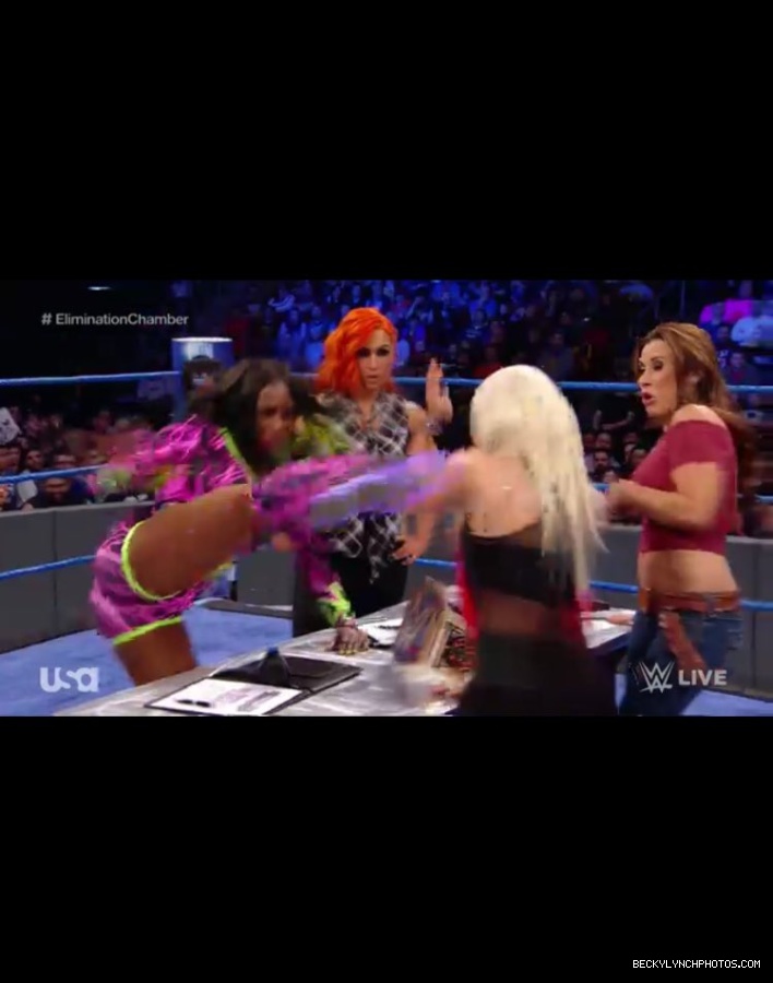 BeckyLynchWWE-0829178040076742656-20170207_220024-img1.jpg