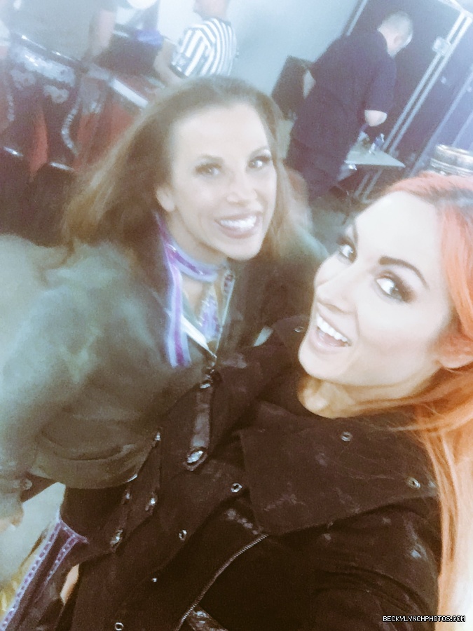BeckyLynchWWE-0855925167100448768-20170422_182356-img1.jpg
