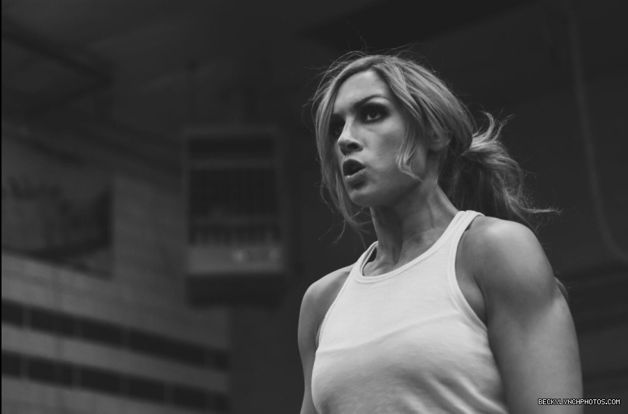 BeckyLynchWWE-0977979040270356481-20180325_134227-img1.jpg
