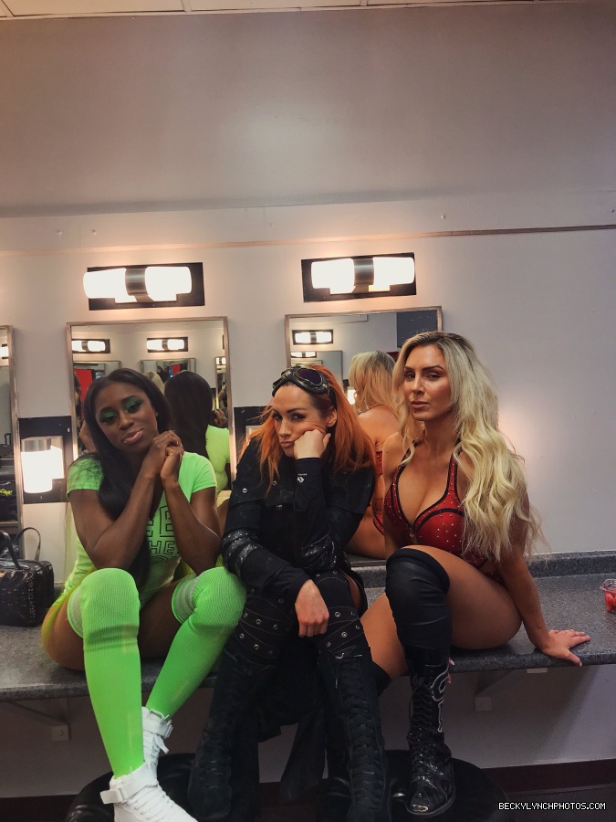 BeckyLynchWWE-0980275195645779968-20180331_214633-img1.jpg