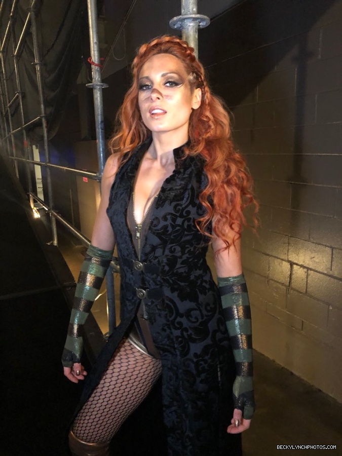 BeckyLynchWWE-0983118393321586688-20180408_180425-img1.jpg