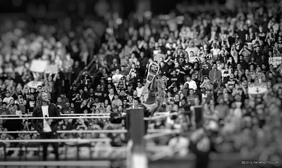 BeckyLynchWWE-1052384728895156225-20181016_212406-img1.jpg
