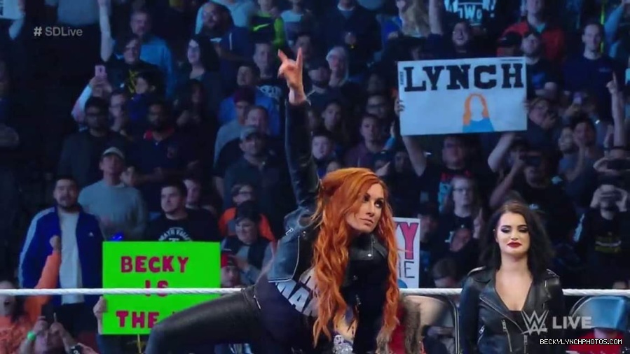 BeckyLynchWWE-1070383072963690496-20181205_122306-img1.jpg