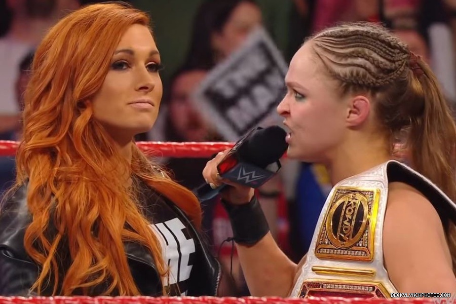 BeckyLynchWWE-1110308379417866240-20190325_173200-img1.jpg