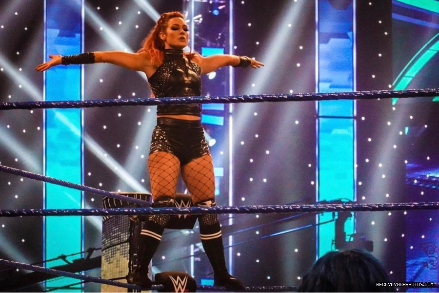 BeckyLynchWWE-1182765575401082882-20191011_161102-img1.jpg