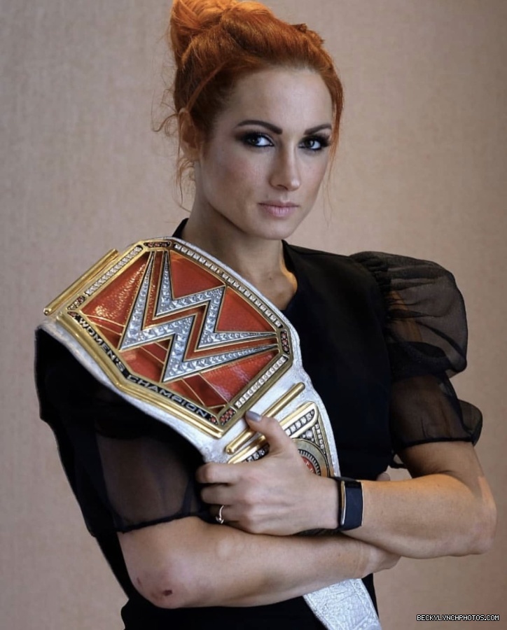 BeckyLynchWWE-1189934077853523971-20191031_105606-img1.jpg