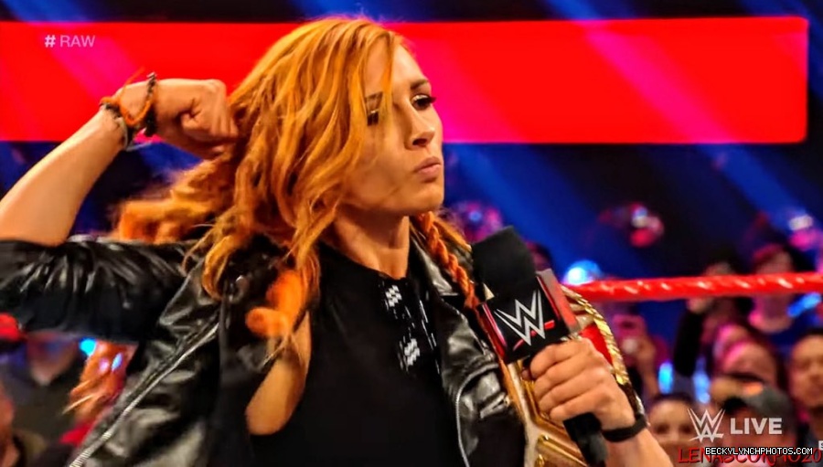 BeckyLynchWWE-1225187700912852993-20200205_164125-img1.jpg