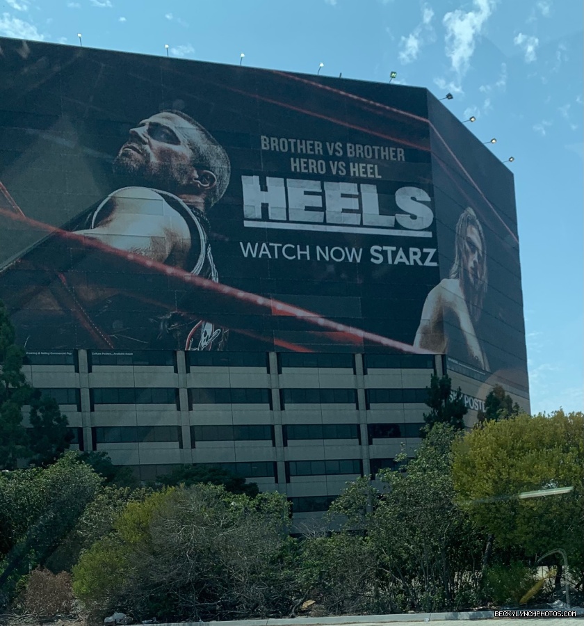 BeckyLynchWWE-1430627532378828800-20210825_152558-img1.jpg