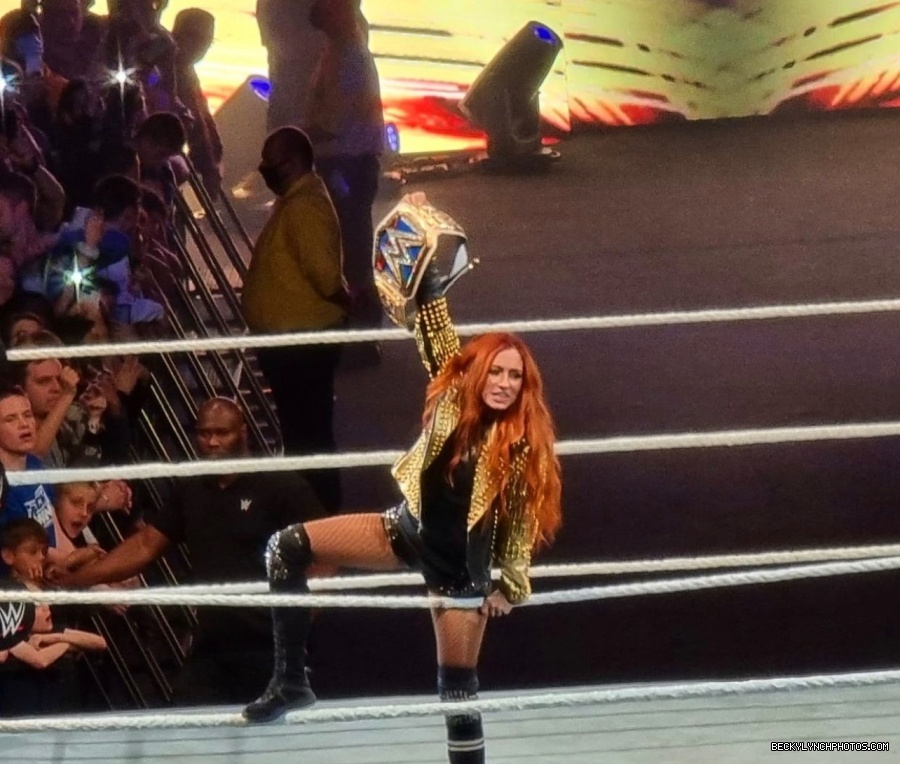 BeckyLynchWWE-1440076679313965070-20210920_171330-img1.jpg