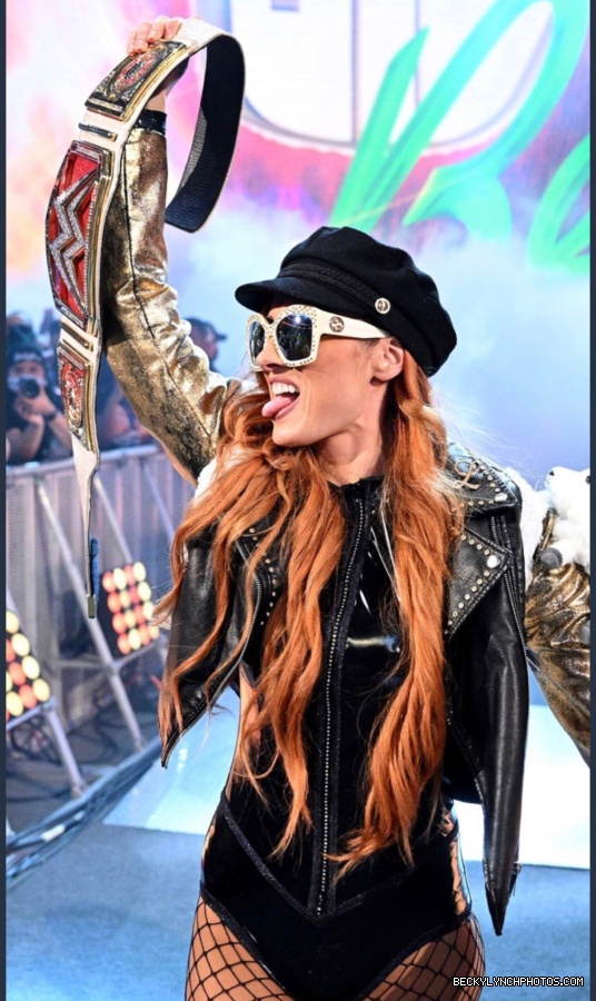 BeckyLynchWWE-1478189954249416711-20220103_202203-img1.jpg