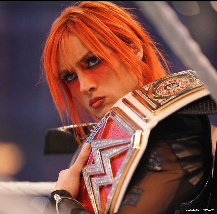 BeckyLynchWWE-1510837973574725636-20220403_233337-img1.jpg