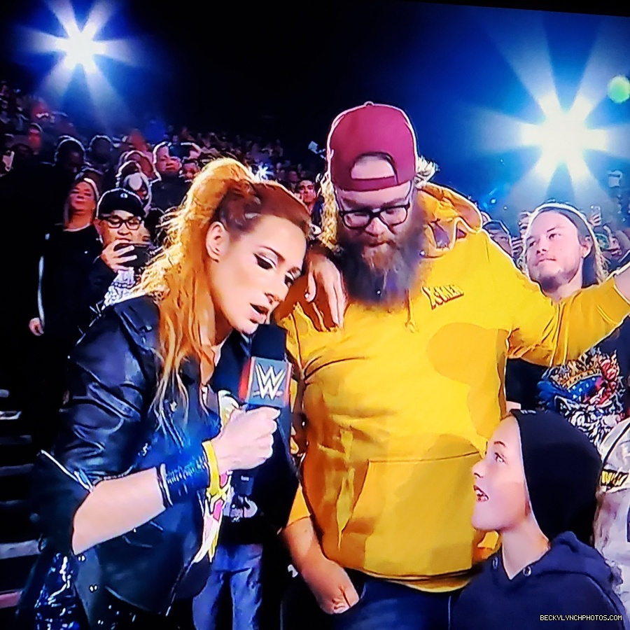 BeckyLynchWWE-1597401458747805696-20221128_192600-img1.jpg