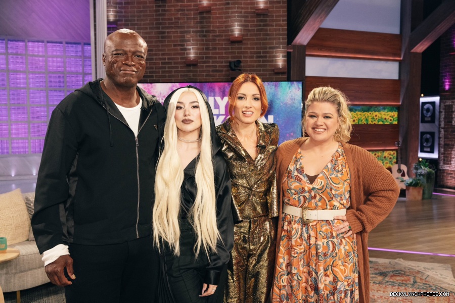 BeckyLynchWWE-1618777564201492482-20230126_190701-img1.jpg