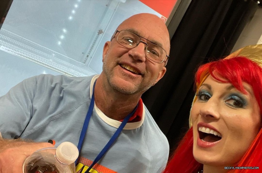 BeckyLynchWWE-1626634623114412079-20230217_112810-img3.jpg