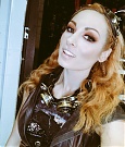 BeckyLynchWWE-0968656018149294081-20180227_191606-img1.jpg