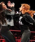 BeckyLynchWWE-1202712315134709760-20191205_161215-img1.jpg