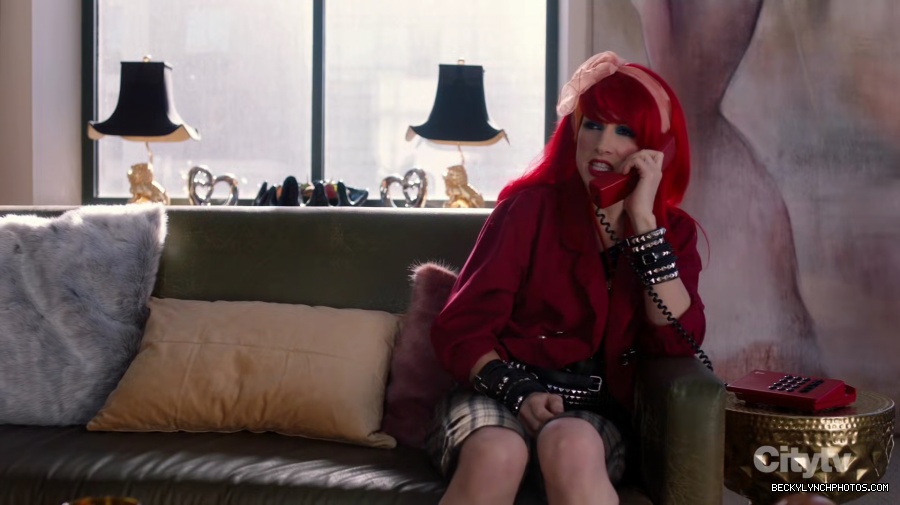 Young_Rock_S03E12_1080p_HEVC_x265-MeGusta_mkv_000343009.jpg