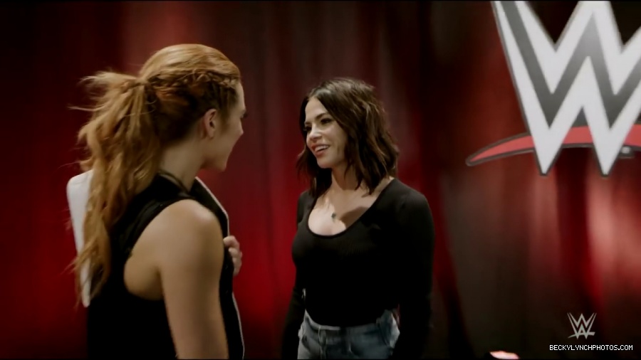 Jenna_Dewan_and_Steve_Kazee_meet_Becky_Lynch__WWE_Exclusive2C_June_232C_2019_mp42770.jpg