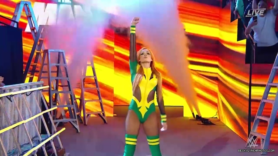 Womens_MITB_mp40119.jpg