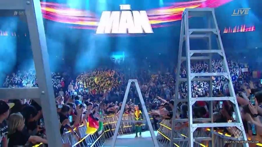 Womens_MITB_mp40133.jpg