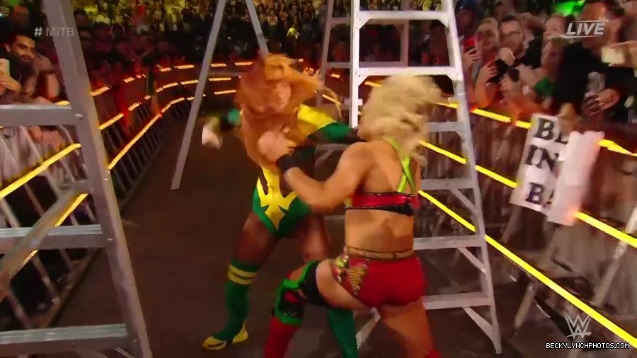 Womens_MITB_mp40147.jpg