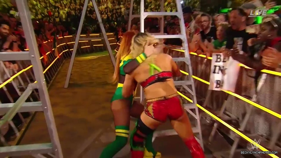 Womens_MITB_mp40148.jpg
