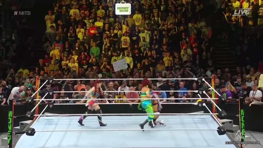 Womens_MITB_mp40152.jpg