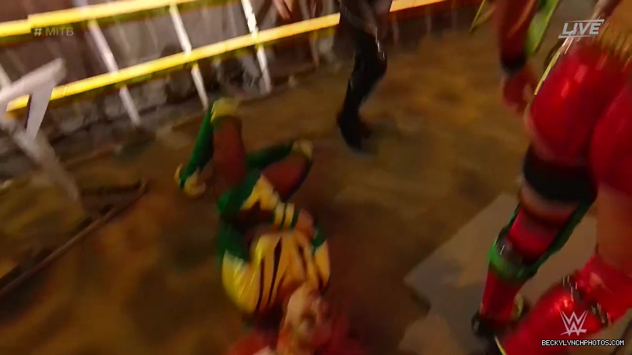 Womens_MITB_mp40177.jpg