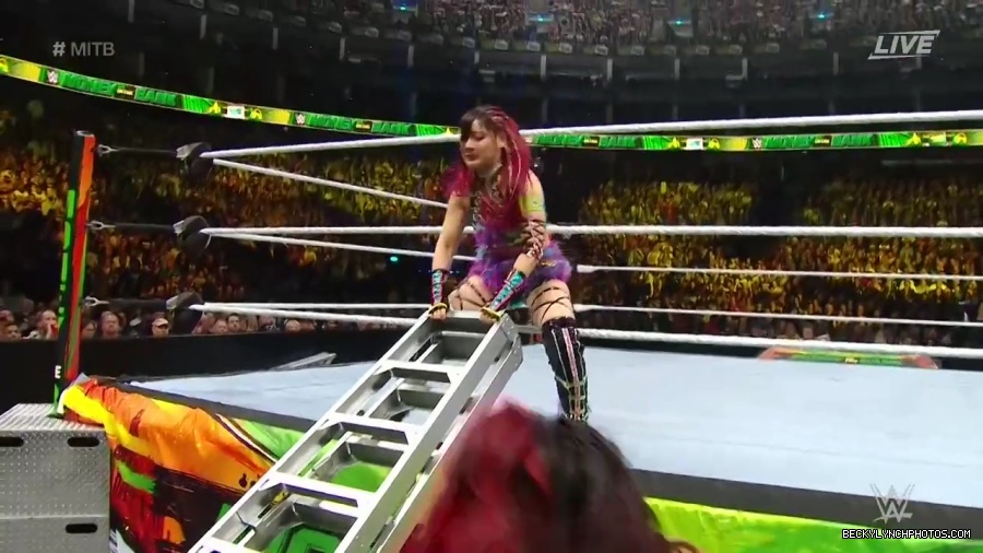 Womens_MITB_mp40190.jpg