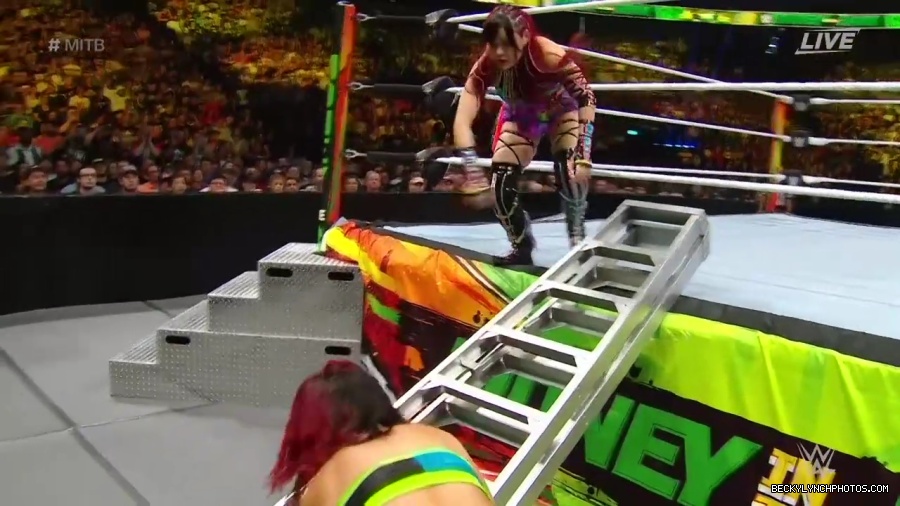 Womens_MITB_mp40191.jpg