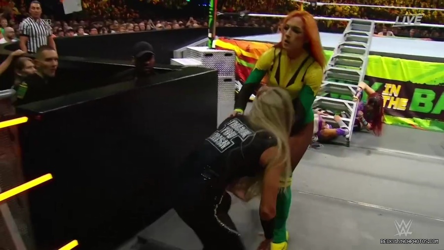 Womens_MITB_mp40260.jpg