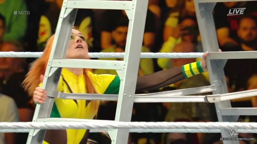 Womens_MITB_mp40426.jpg