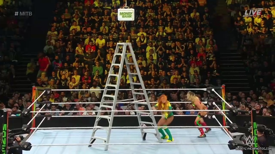 Womens_MITB_mp40434.jpg