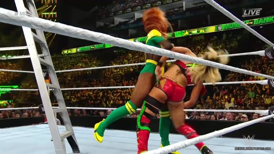 Womens_MITB_mp40435.jpg