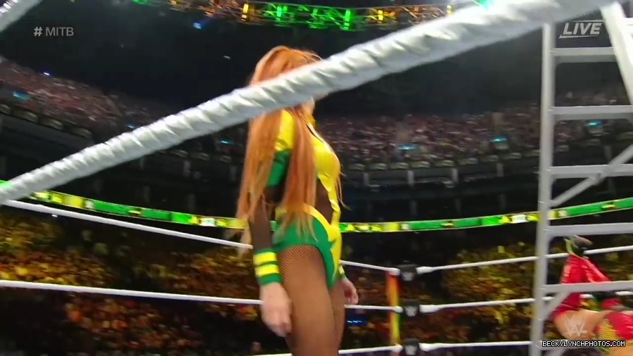 Womens_MITB_mp40453.jpg