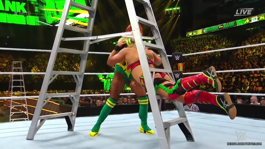 Womens_MITB_mp40457.jpg