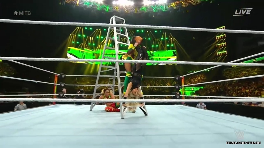 Womens_MITB_mp40474.jpg