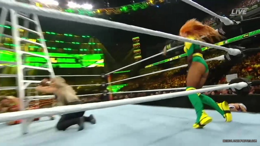 Womens_MITB_mp40476.jpg