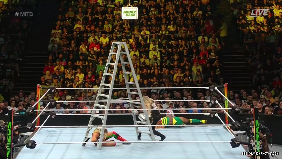 Womens_MITB_mp40478.jpg