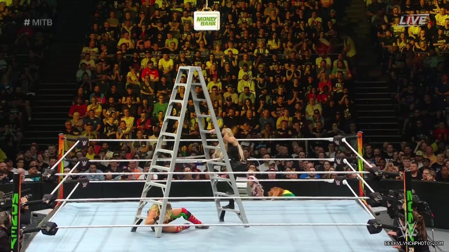 Womens_MITB_mp40479.jpg
