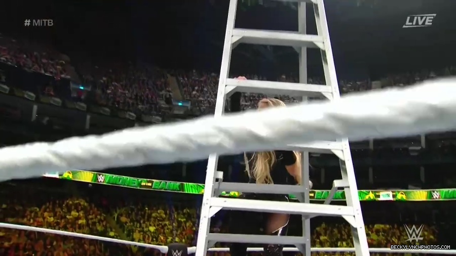 Womens_MITB_mp40480.jpg