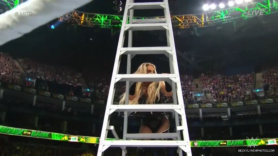 Womens_MITB_mp40482.jpg